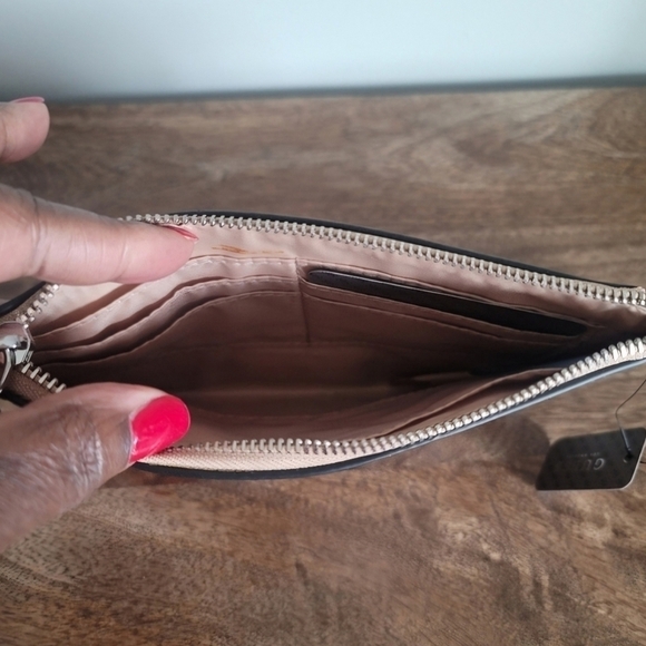 Wristlet Guess Purse Handbag Mocha Floral White Cosmetic Makeup Grab N Go - Picture 5 of 6